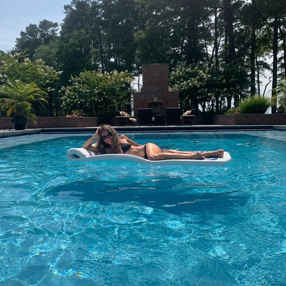 Posher Amanda - Picture 2 of 16